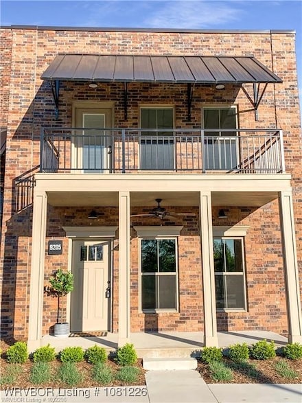 9205 R A Young Jr Dr, Barling, AR 72923