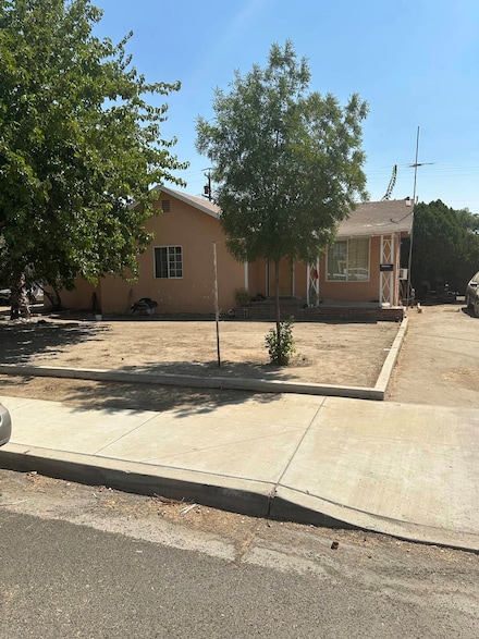 124 4th Place, Mc Farland, CA 93250