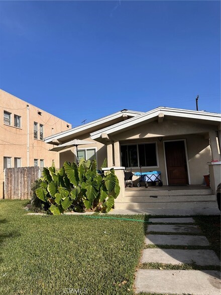 6924 Templeton St, Huntington Park, CA 90255