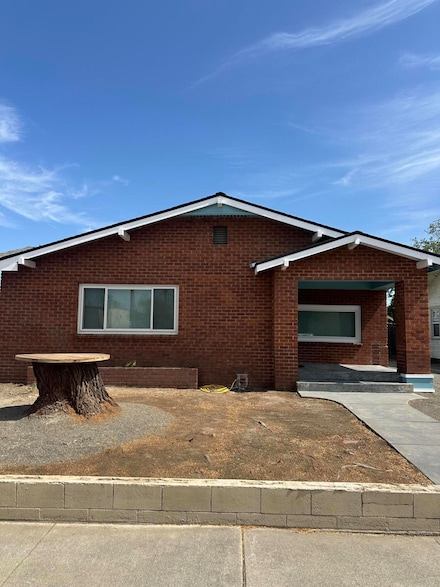 432 Central Ave, Hanford, CA 93230