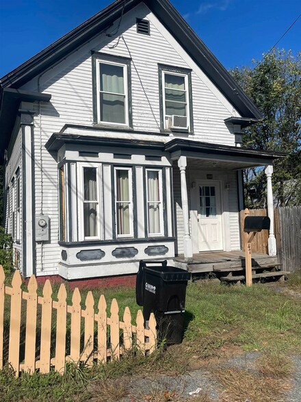 47 W Terrace St, Claremont, NH 03743