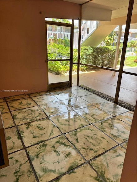 160 NE 8th Ave Unit 11A, Hallandale Beach, FL 33009