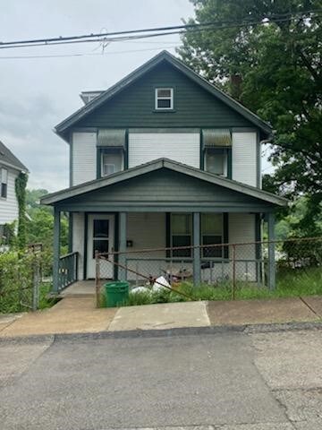 706 Thompson St, Turtle Creek, PA 15145