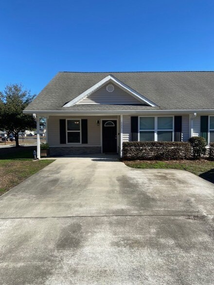 125 Joshua Cir, Brunswick, GA 31525