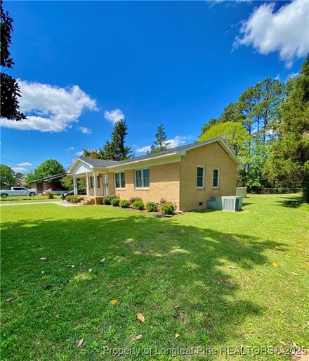 204 Hubert McLean Ave, Red Springs, NC 28377