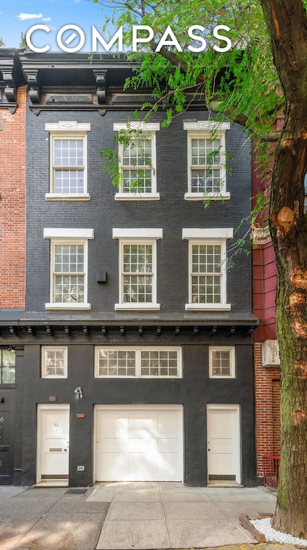 44 Macdougal St, New York, NY 10012