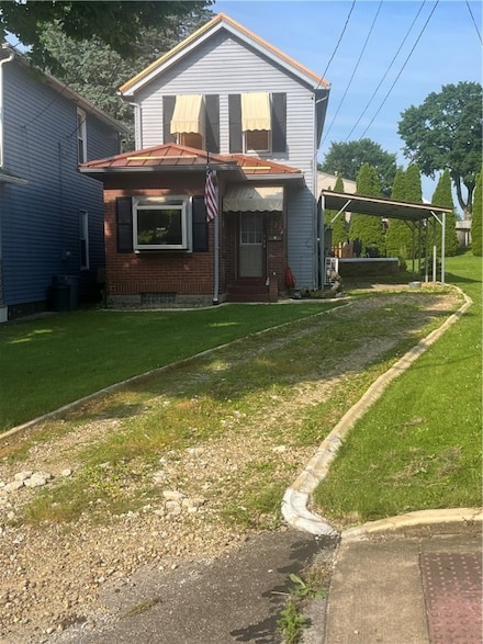 223 Hoeveler St, Springdale, PA 15144