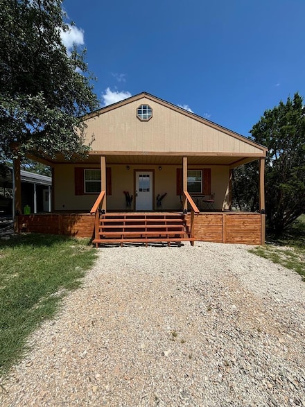 725 Private Road 1510, Bandera, TX 78003