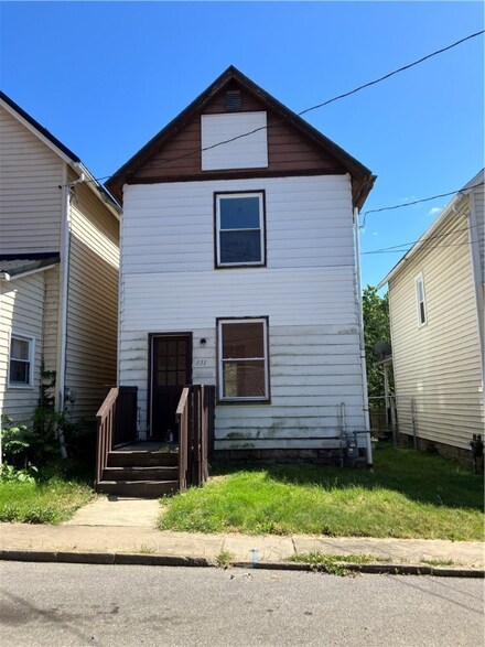 111 Saint Paul St, Butler, PA 16001