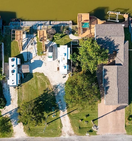 814 Rattlesnake Point Rd, Rockport, TX 78382