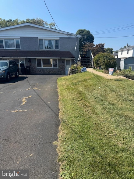 562 Hulmeville Ave, Penndel, PA 19047