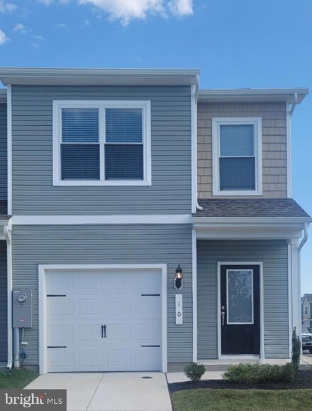 10 Bloomsbury St, Falling Waters, WV 25419