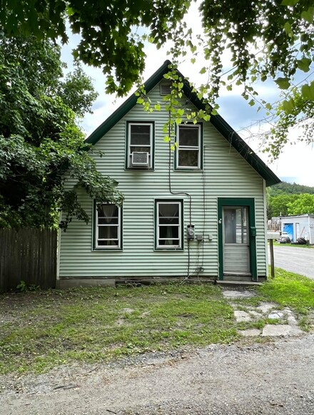 14 Mccarty Ave, Windsor, VT 05089