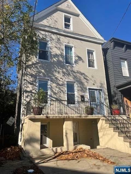 20 Linden Ct Unit 2, Jersey City, NJ 07305