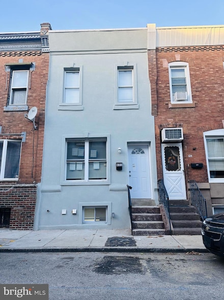 631 Cross St, Philadelphia, PA 19147