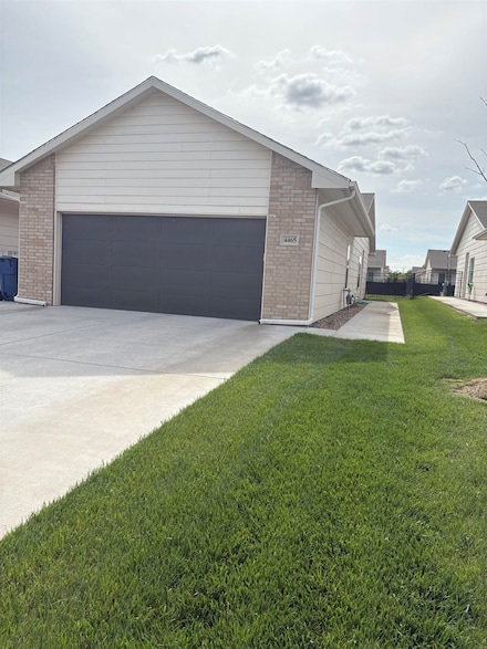 4463 N Sandplum St, Wichita, KS 67205