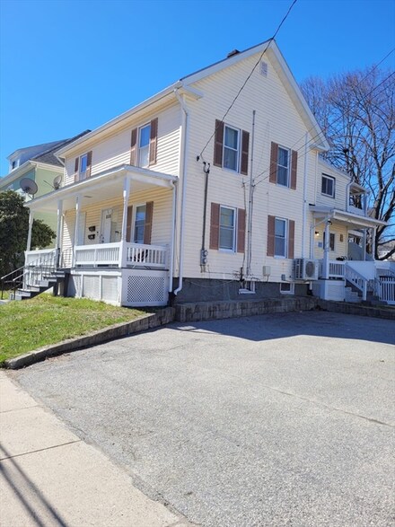 21 Paris St, Marlborough, MA 01752