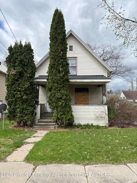 1712 Herbert St, Lansing, MI 48910