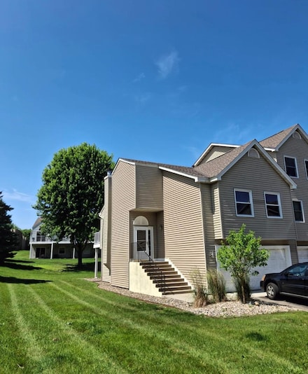 4112 S Meadowlark Rd, Saint Paul, MN 55122