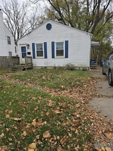 2713 Stateview Dr, Toledo, OH 43609