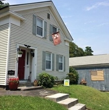 53 Commercial St, Palmer, MA 01069