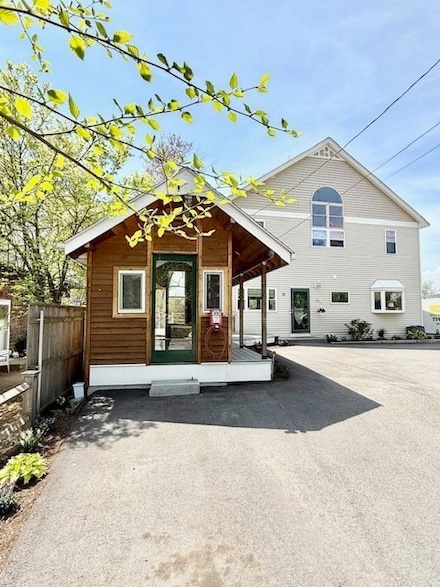 10 Carlson Rd, North Attleboro, MA 02760