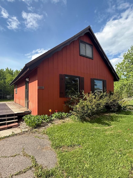 198 E 26th Ave, Sault Sainte Marie, MI 49783