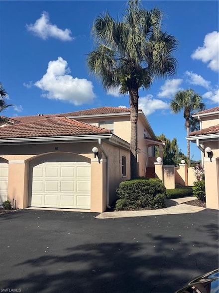 940 Woodshire Ln Unit M1, Naples, FL 34105