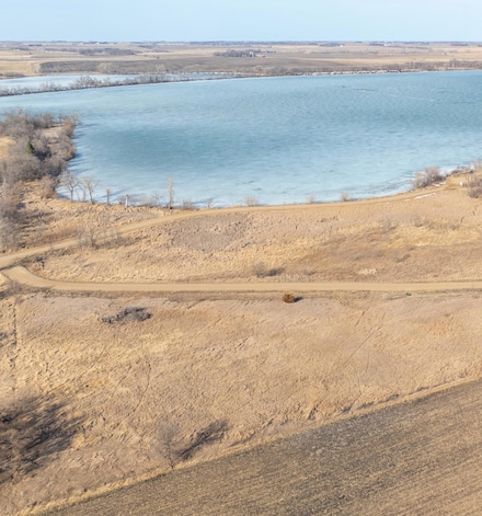 101 S Shores Ln, Garvin, MN 56132