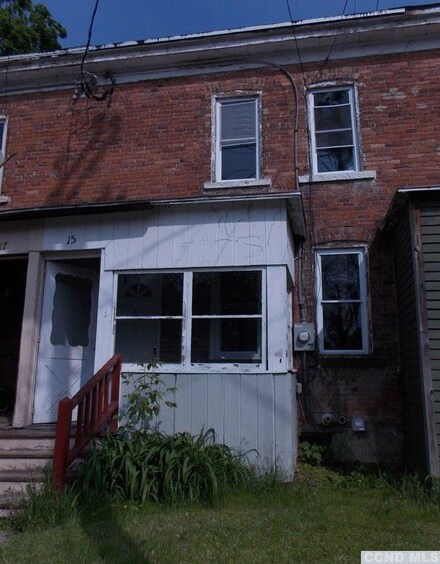 15 Prospect St, Philmont, NY 12565