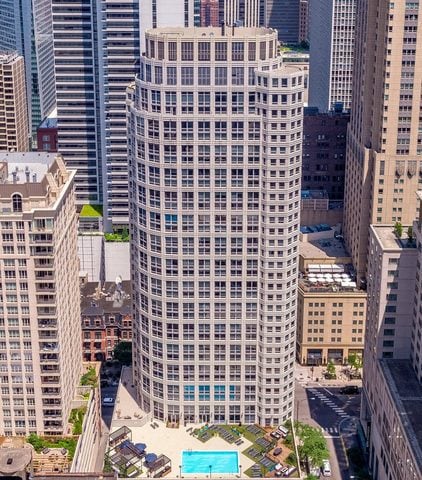 750 N Rush St Unit 1904, Chicago, IL 60611