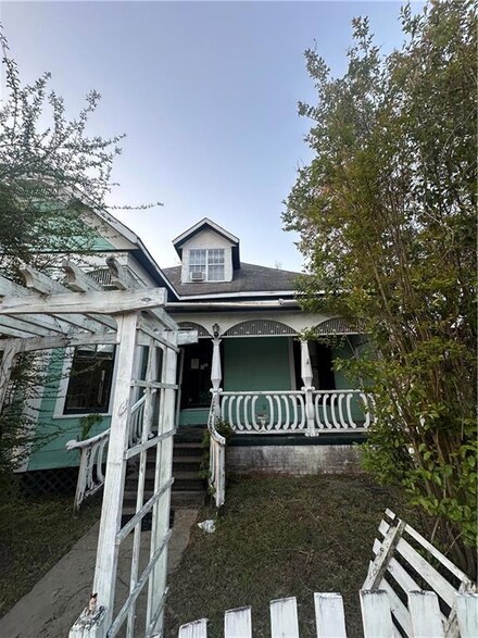 208 E Main St, Winnfield, LA 71483