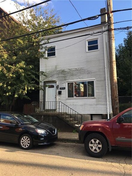 3830 Mintwood St, Pittsburgh, PA 15201