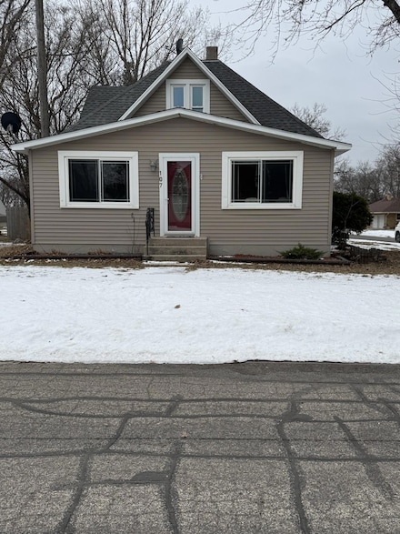 107 3rd St, Danube, MN 56230