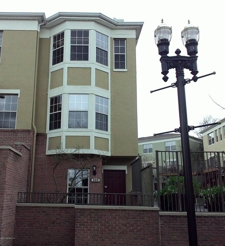 302 E Ashley St, Jacksonville, FL 32202