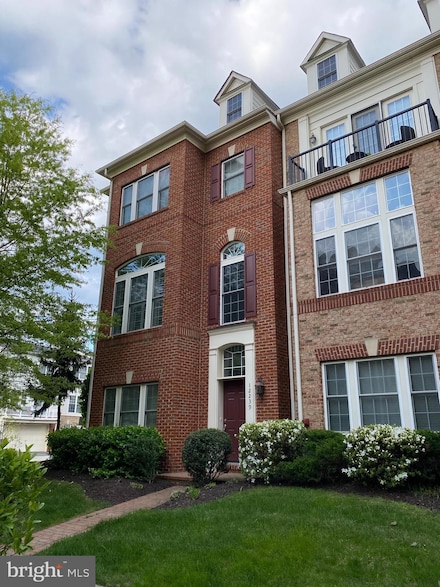 12239 Water Elm Ln, Fairfax, VA 22030