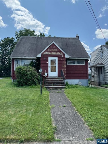 84 Miller Ave, Elmwood Park, NJ 07407