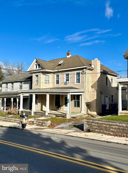 3868 Scotland Main St, Chambersburg, PA 17202