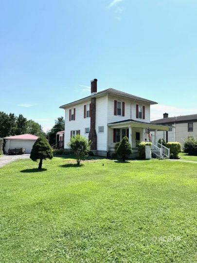 437 Grant St, Middleport, OH 45760