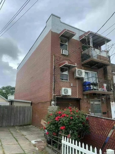 45-19 163rd St, Flushing, NY 11358