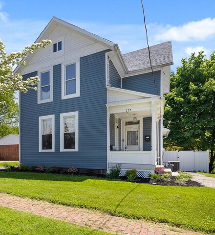227 Sherman St, Galion, OH 44833