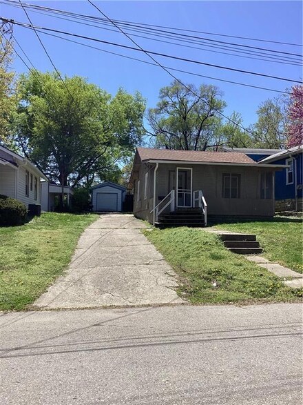 2605 W 45th Ave, Kansas City, KS 66103