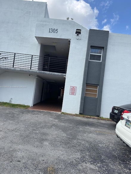 1305 W 46th St Unit 236, Hialeah, FL 33012
