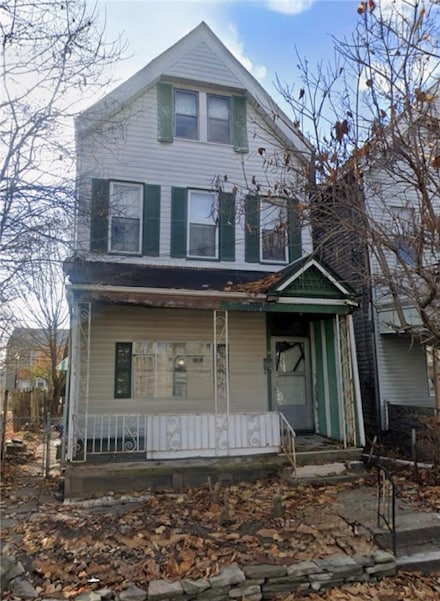 34 Mayflower St, Pittsburgh, PA 15206