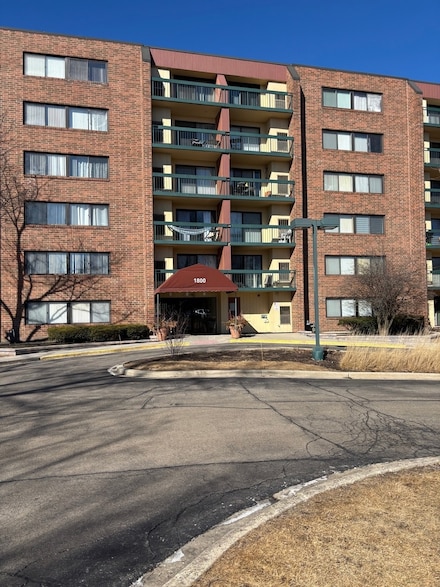 1800 Huntington Blvd Unit 306, Hoffman Estates, IL 60169