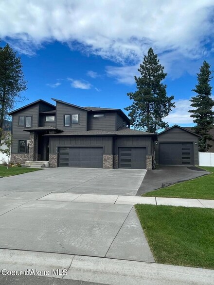 14745 N Liane Ln, Rathdrum, ID 83858