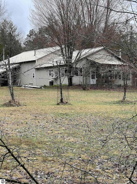 8536 E 5 Mile Rd, Luther, MI 49656
