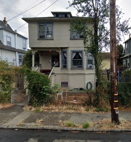 2024 Woolsey St, Berkeley, CA 94703