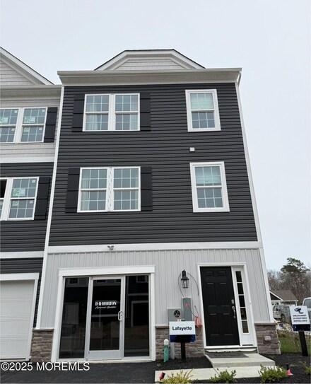 7 Bay Breeze Dr, Waretown, NJ 08758