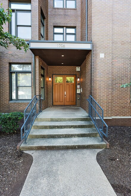 1706 18th Ave S Unit 306, Nashville, TN 37212